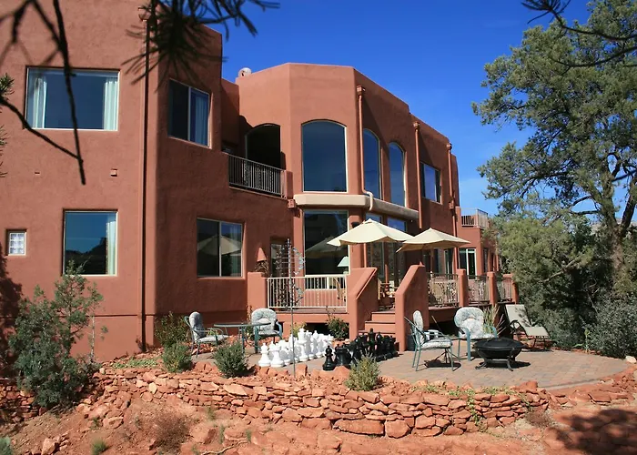 Cathedral Hideaway Llc 4*